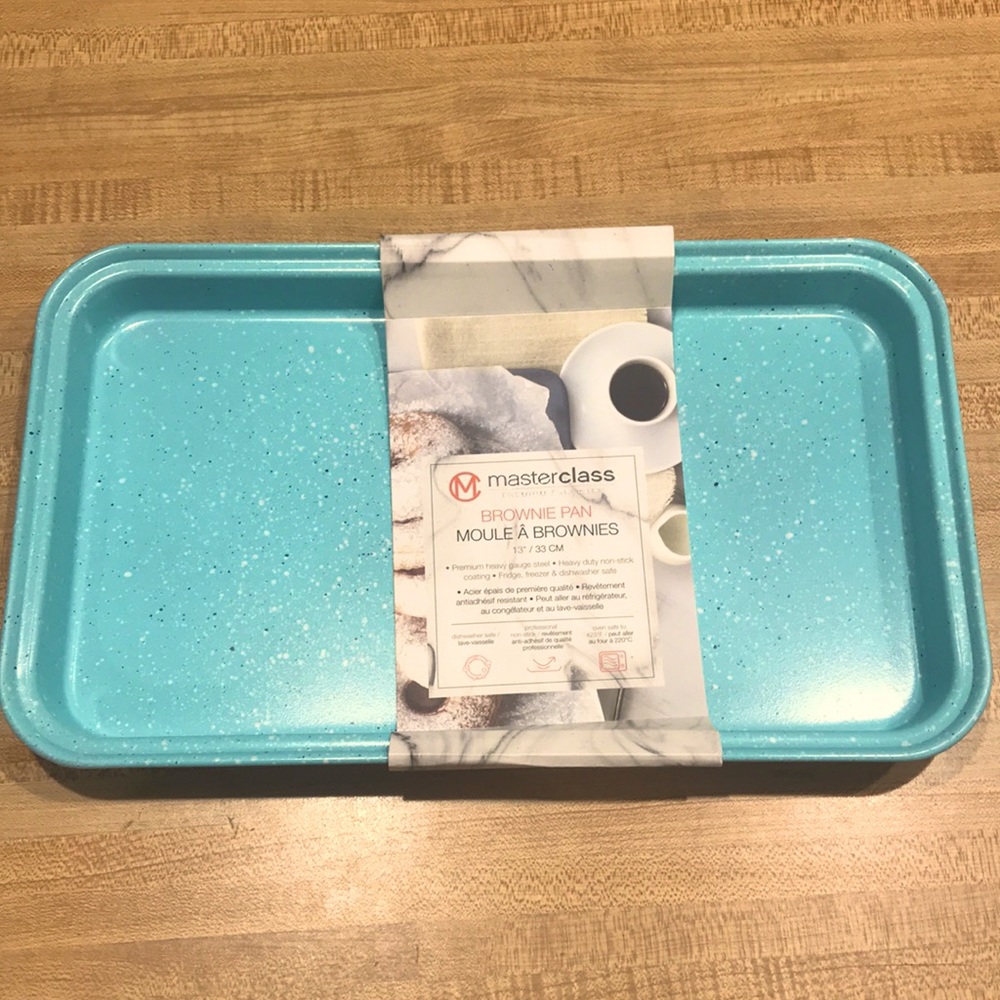 Masterclass Blue Speckled Brownie Pan 13” NWT